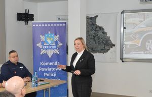 Uczestnicy odprawy rocznej w Sali Konferencyjnej Komendy Powiatowej Policji w Rykach