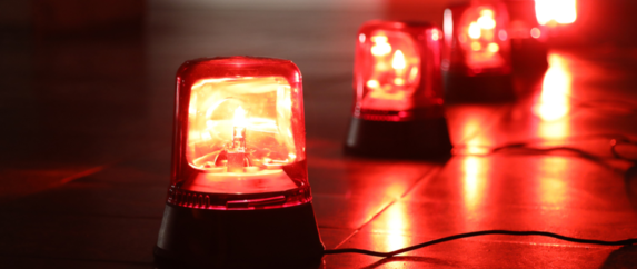 Sygnały błyskowe koloru czerwonego